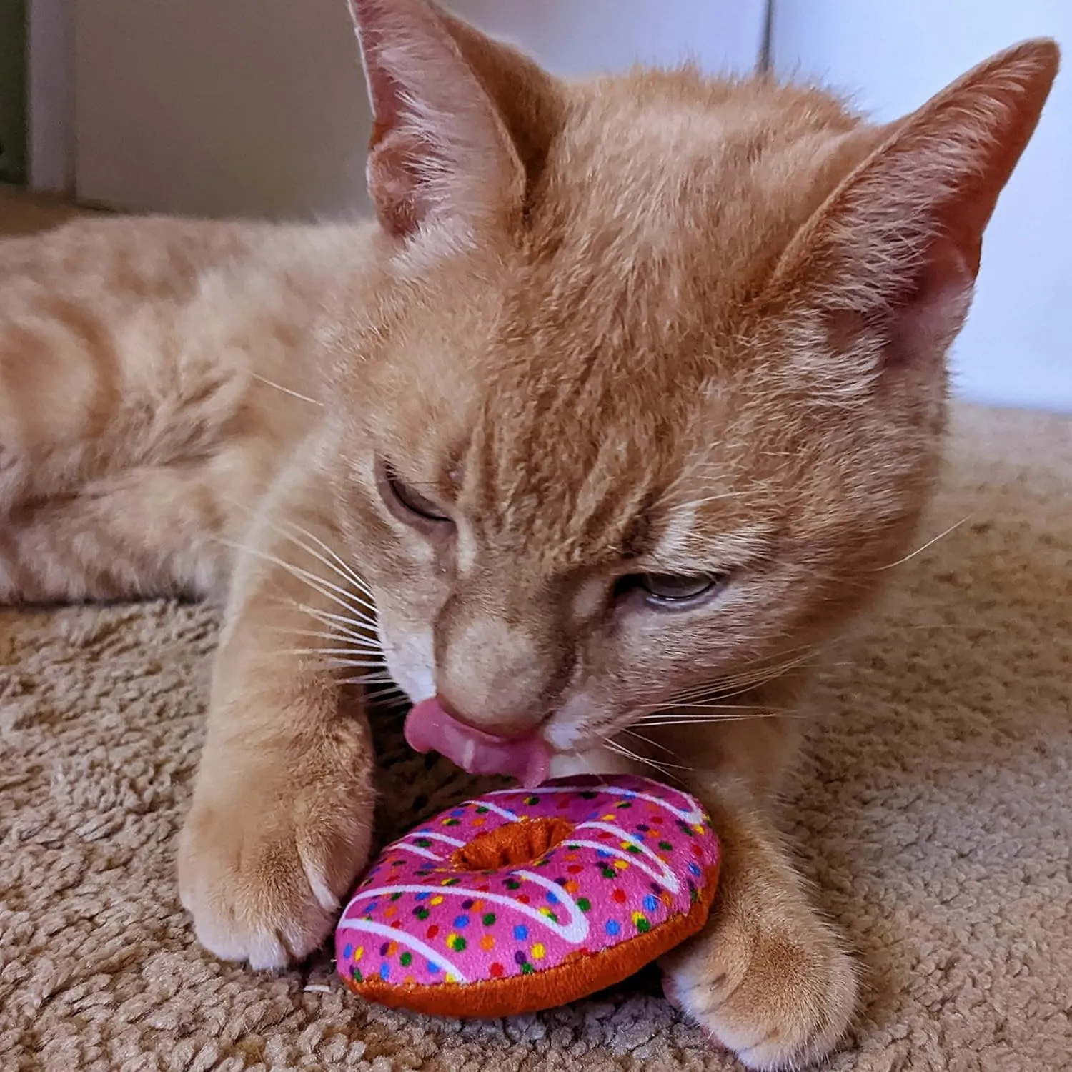 Huxley & Kent Plush Cat Toy - Strawberry Donut - Strong Catnip Filled - Plush Interactive Kitten and Cat Toy with Catnip and Crinkle - Kittybelles